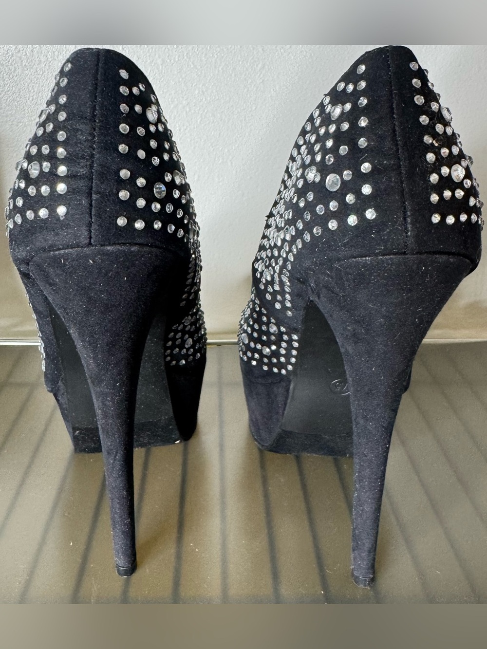 Steve Madden Black Crystal-Embellished Peep Toe Platform Pumps suede sz 7.5 - Picture 4 of 8